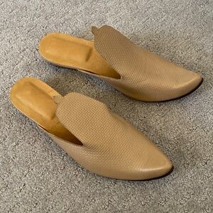 Handmade Moroccan leather babouches/mules, ~6.5.